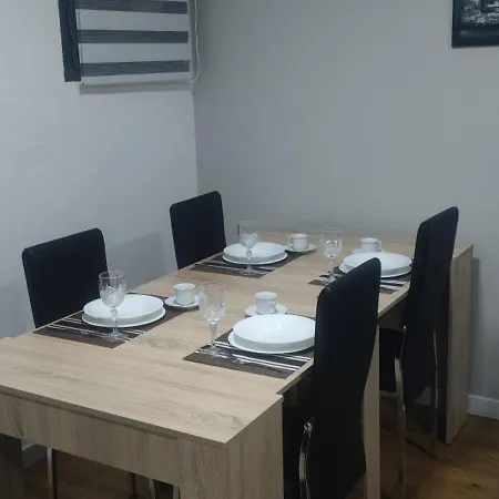 Estudio Completo Familiar Apartment La Jonquera